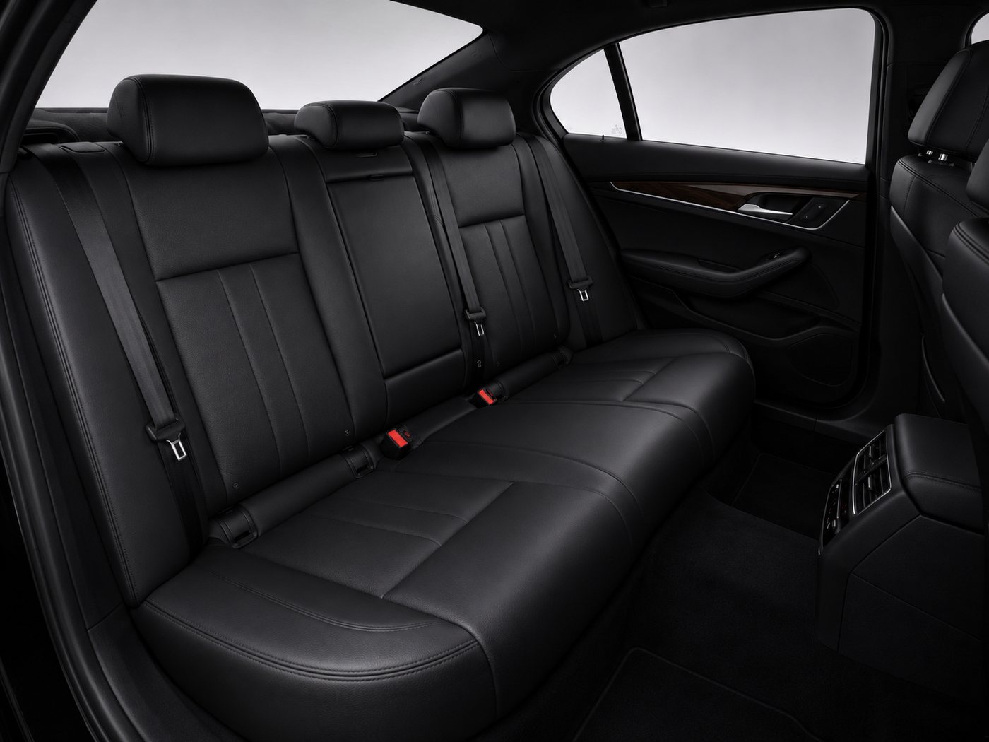 Rear seat Koast Business Sedan — Rear seat