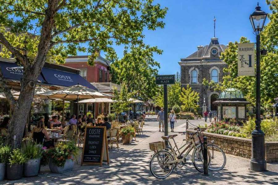 Healdsburg wine tours